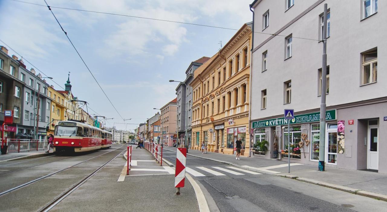 Cozy Apartments With Terrace Near Prague Castle Exterior photo