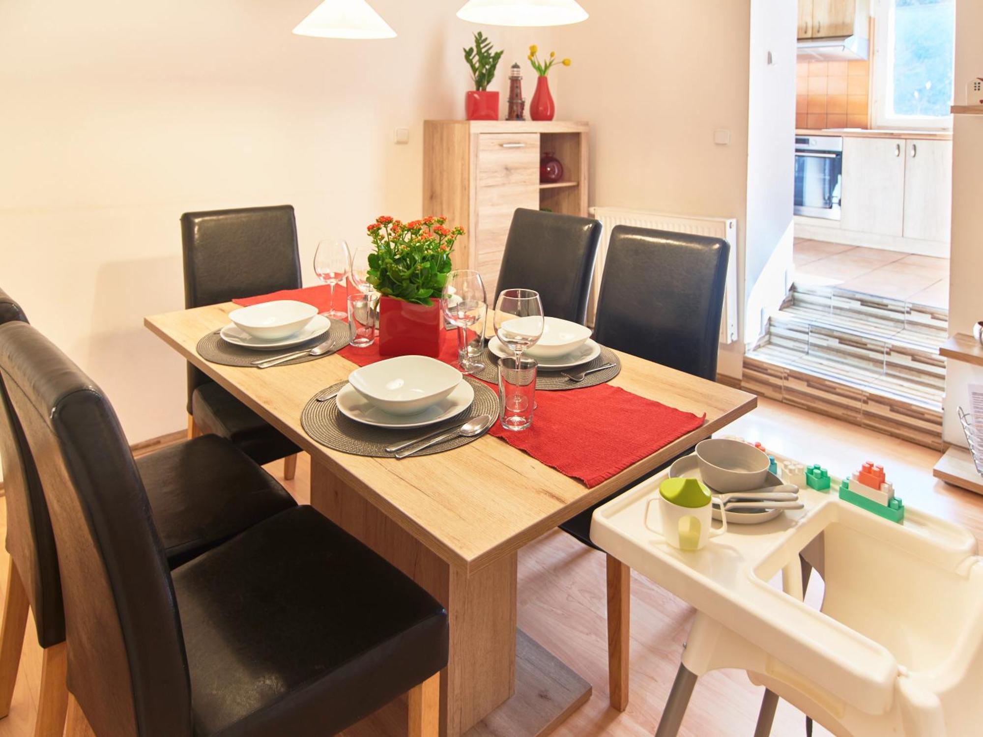 Cozy Apartments With Terrace Near Prague Castle Exterior photo