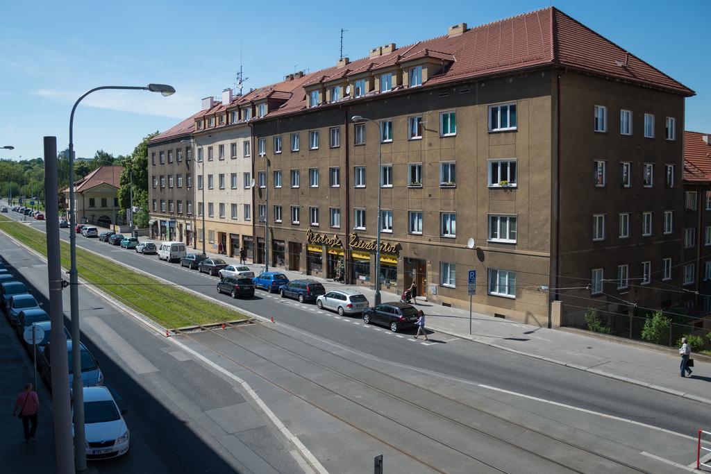 Cozy Apartments With Terrace Near Prague Castle Exterior photo